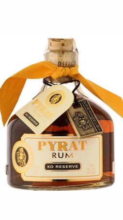 Pyrat XO Reserve 40% 0,7 l ( fľaša v krabici )